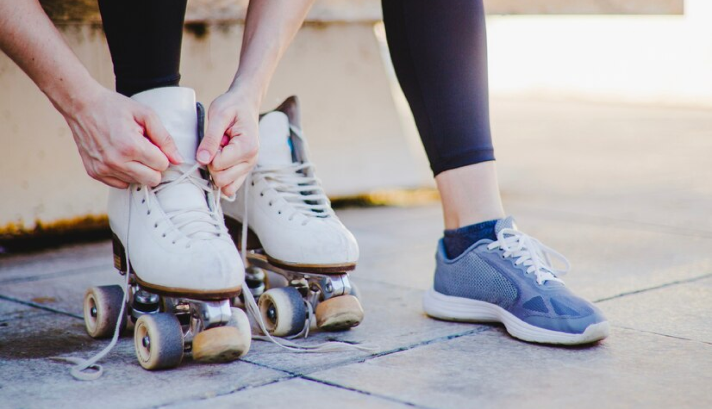 Amarrando os patins